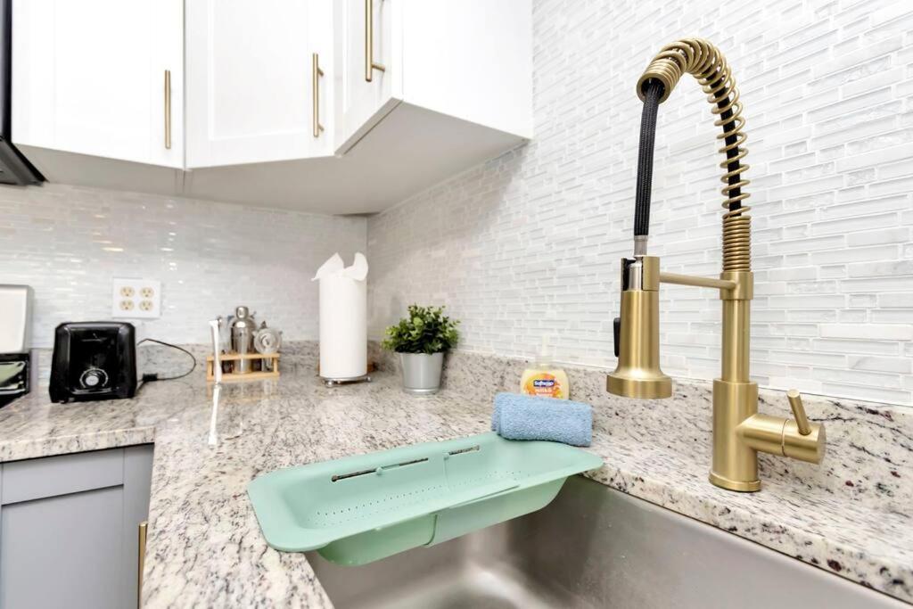 Cozy Bungalow With Patio & Grill, Private And Location Tampa Esterno foto