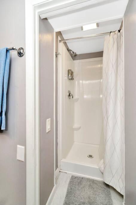Cozy Bungalow With Patio & Grill, Private And Location Tampa Esterno foto