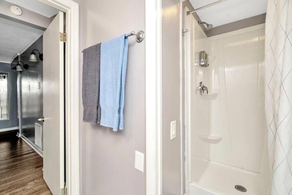 Cozy Bungalow With Patio & Grill, Private And Location Tampa Esterno foto